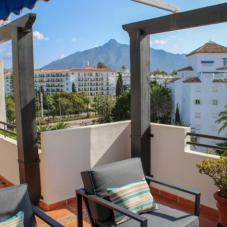 Apartment Beautiful Flat In Puerto Banus With Sea Views *