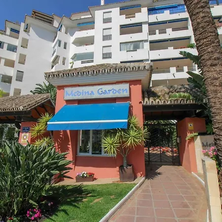 Beautiful Flat In Puerto Banus With Sea Views *
